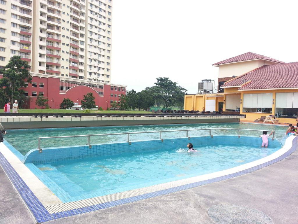 D Savoy Famosa Condo Malacca Exterior foto