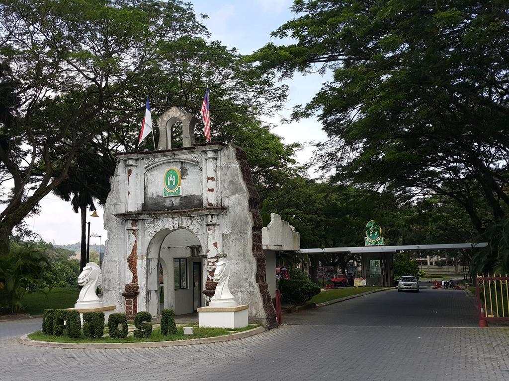 D Savoy Famosa Condo Malacca Exterior foto