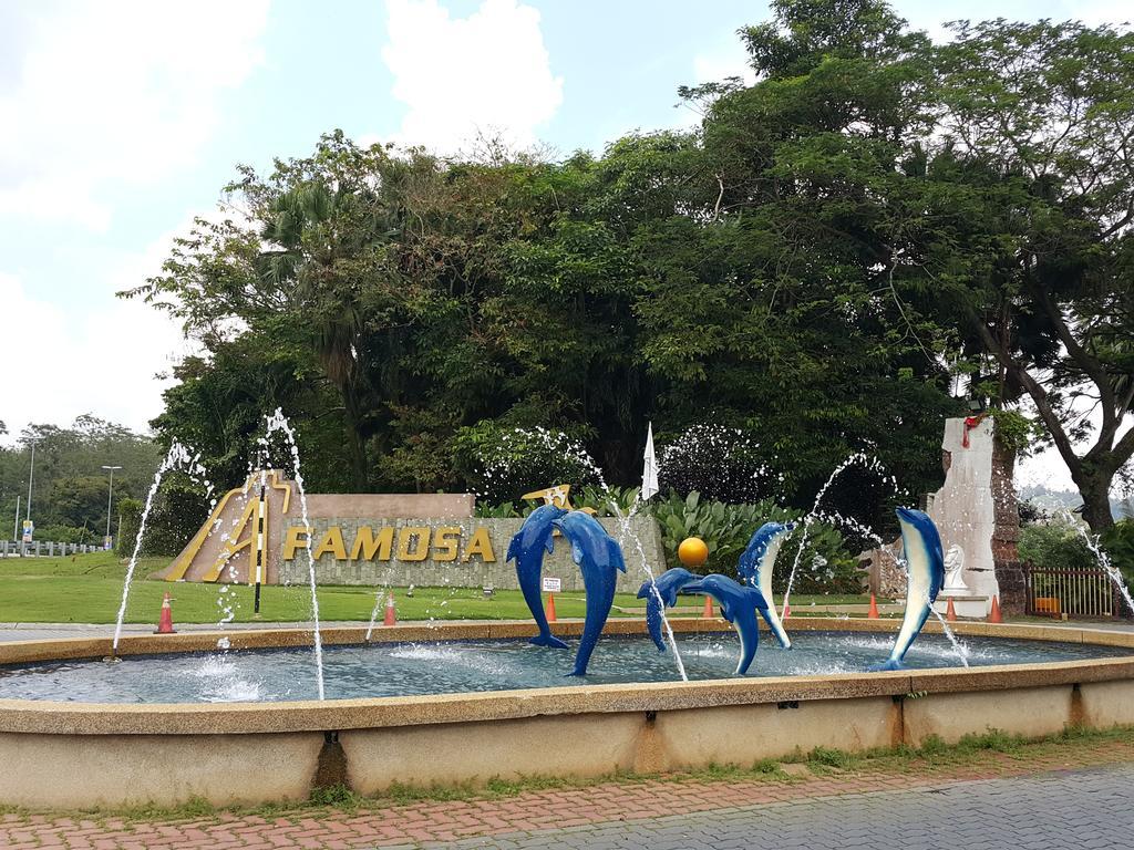 D Savoy Famosa Condo Malacca Exterior foto